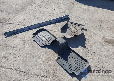 2019 Subaru Crosstrek 2.0I Premium z USA, uszkodzony, nr VIN JF2GTACC8K8359099